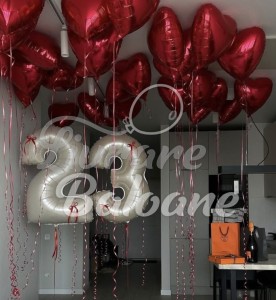 Набор шаров_23 Romantic Red_Красные сердца и серебряные цифры с гелием (LB-12083)